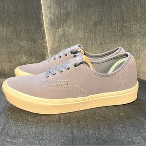 Vans Shoes Women’s 8 Light Blue